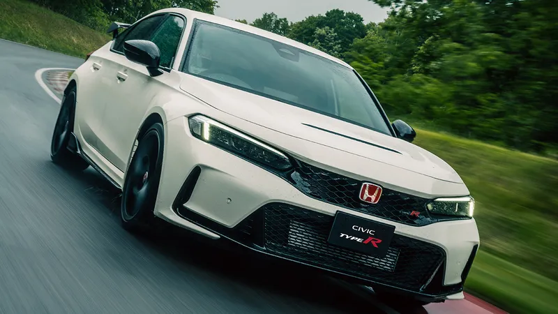 Novo Honda Civic Type R terá 330 cv para fazer o Corolla GR penar