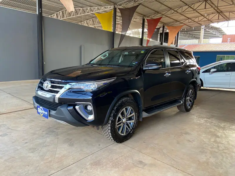 Toyota SW4 2.8 TDI SRX 7L 4x4 (Aut) (Diesel)