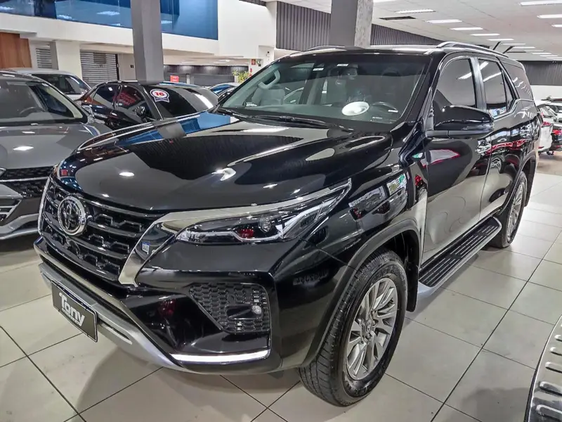 Toyota SW4 SRX 2.8 turbodiesel 7L 4x4 (Aut)
