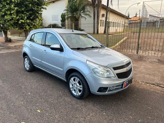 Carro Chevrolet Agile 2011 LTZ 1.4 8V (Flex)