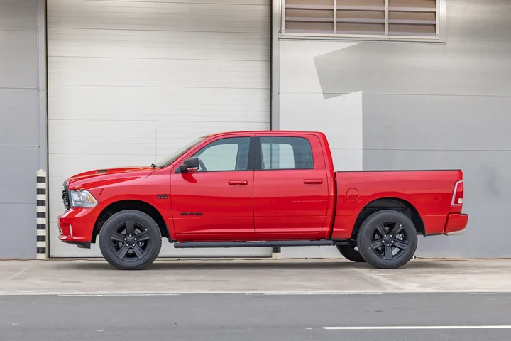 RAM Classic Laramie 5.7