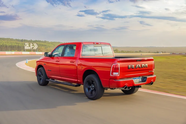 RAM Classic Laramie 5.7