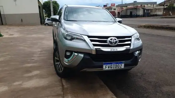 Carro Toyota SW4 2019 2.8 TDI SRX 7L 4x4 (Aut) (Diesel)