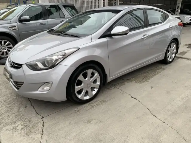Carro Hyundai Elantra 2013 Sedan 1.8 GLS (aut)