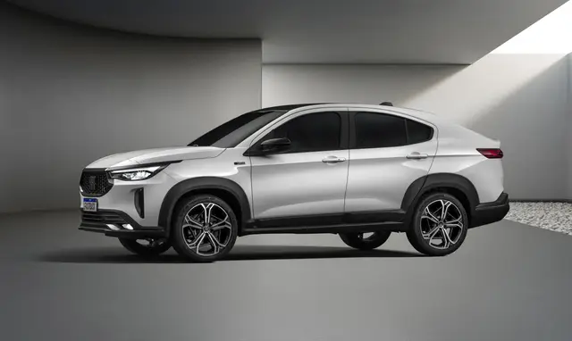 Carro Fiat Fastback 2026 Turbo 200