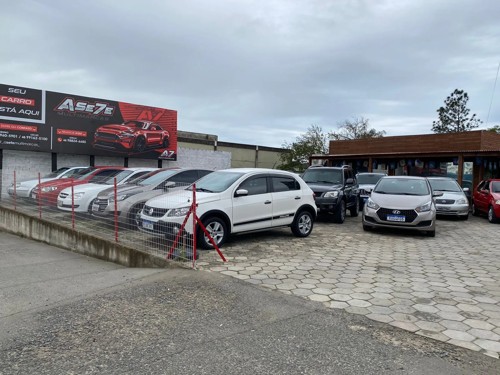 Fachada da loja Veículos à venda em Asete Multimarcas - Araranguá - SC | Mobiauto