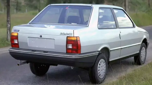 Hoje difundido entre qualquer carro zero-quilômetro, item surgiu entre modelos produzidos no país em 1985