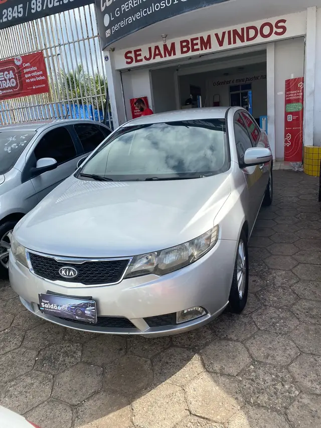 Carro Kia Cerato 2011 1.6 16V