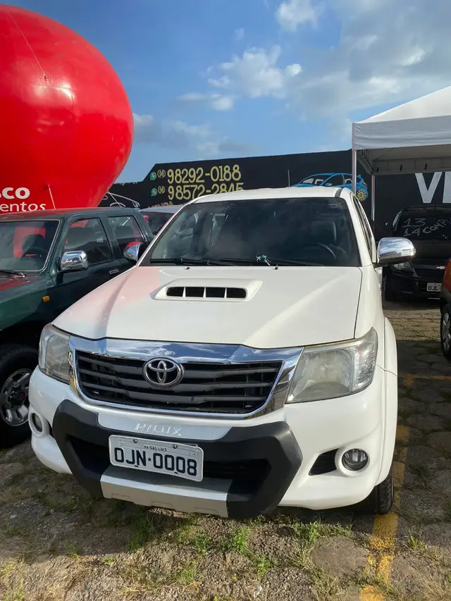 Carro Toyota Hilux Cabine Dupla 2014 Hilux 3.0 TDI 4x4 CD SRV