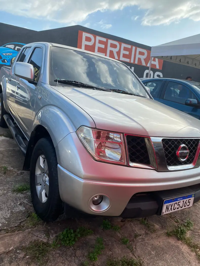 Nissan Frontier SE 4x2 2.5 16V (cab. dupla)