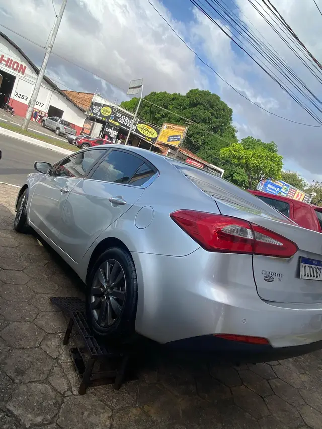Carro Kia Cerato 2013 SX 1.6 16V E.234