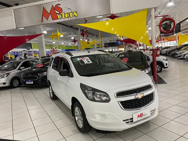 Carro Chevrolet Spin 2018 LT 5S 1.8 (Flex)