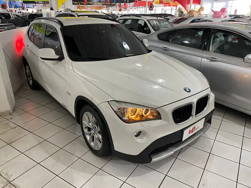 BMW 2.0 16V sDrive18i