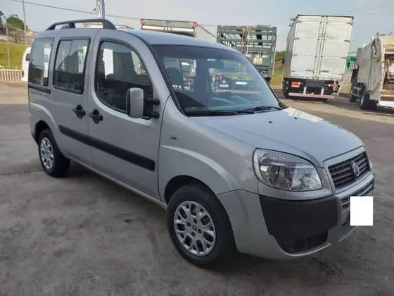 Fiat Doblò Essence 1.8 16V (Flex)