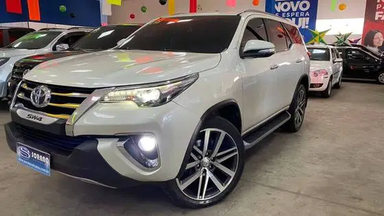 Carro Toyota SW4 2016 2.8 TDI SRX 7L 4x4 (Aut)
