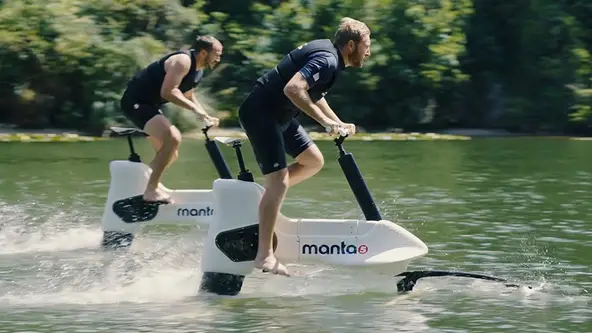 Manta5 Hydrofoiler XE-1, modelo criado na Nova Zelândia, tem motor elétrico, peças de fibra de carbono e chega ao Brasil por quase R$ 100.000 