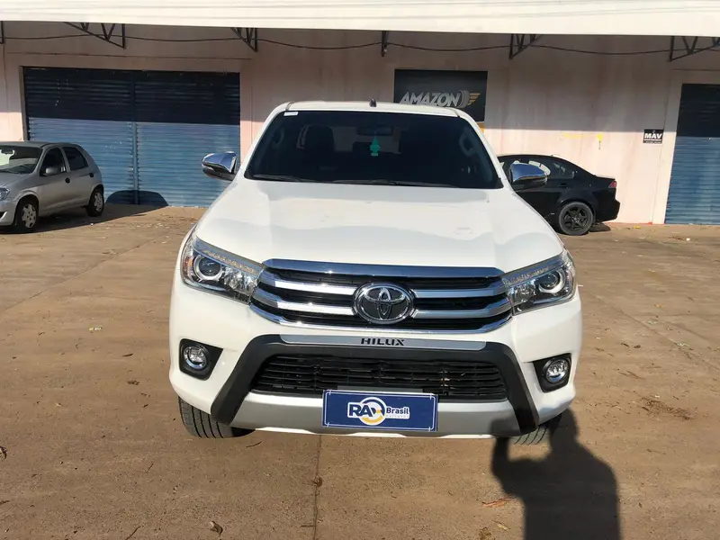 Toyota Hilux 2.8 TDI SRX CD 4x4 (Aut)