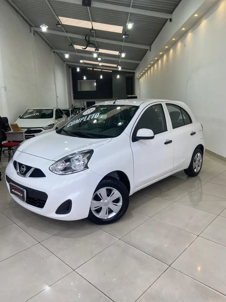 Nissan March 1.0 12V S (Flex)