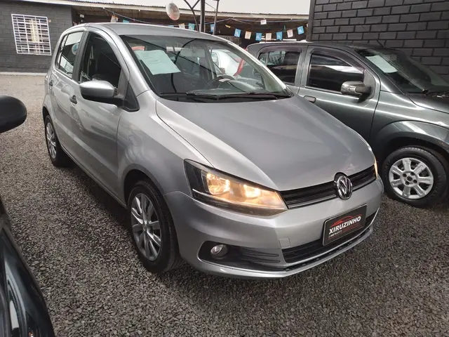 Carro Volkswagen Fox 2017 1.0 MPI Trendline (Flex)