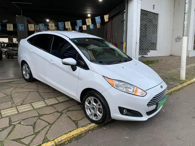 Carro Ford Fiesta Sedan 2014 SE 1.6 Rocam (Flex)