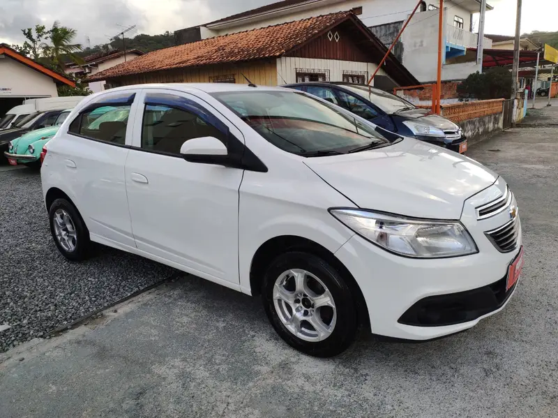 Chevrolet Onix 1.0 LT SPE/4