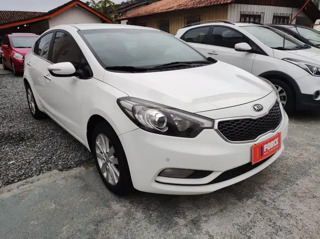 Carro Kia Cerato 2014 SX 1.6 (Aut) (Flex)