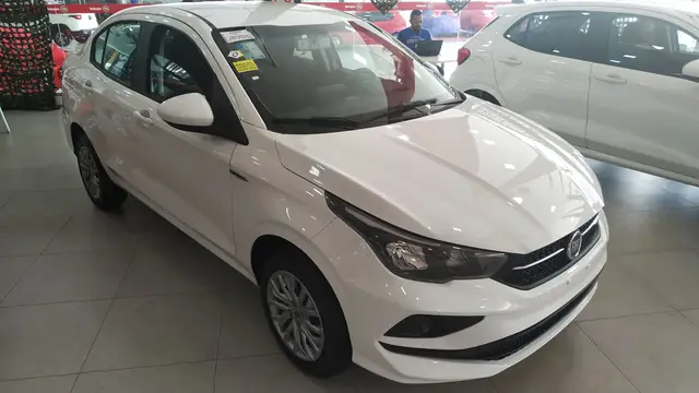 Carro Fiat Cronos 2023 1.0 (Flex) MT