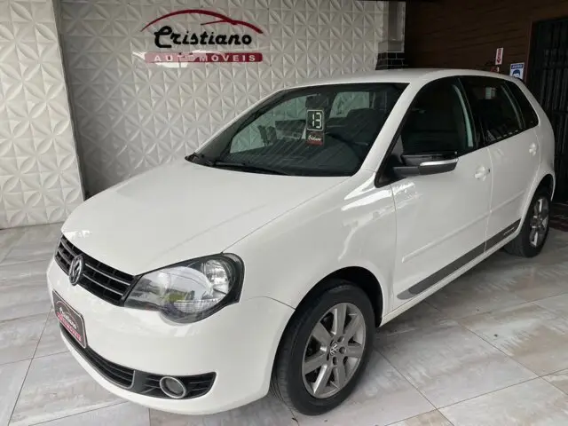 Volkswagen Polo Hatch. Sportline 1.6 8V I-Motion (Aut) (Flex)