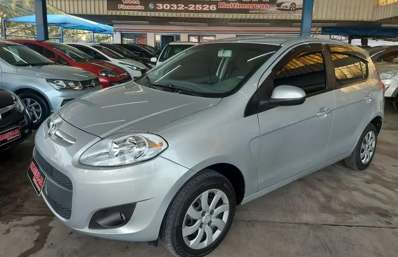 Fiat Palio Attractive 1.0 8V (Flex)