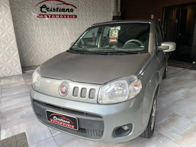 Carro Fiat Uno 2014 Vivace 1.0 8V (Flex) 4p