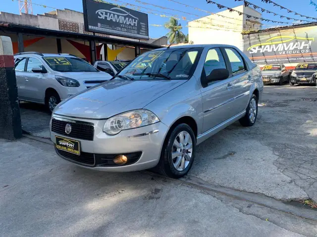 Carro Fiat Siena 2012 Essence 1.6 16V (Flex)