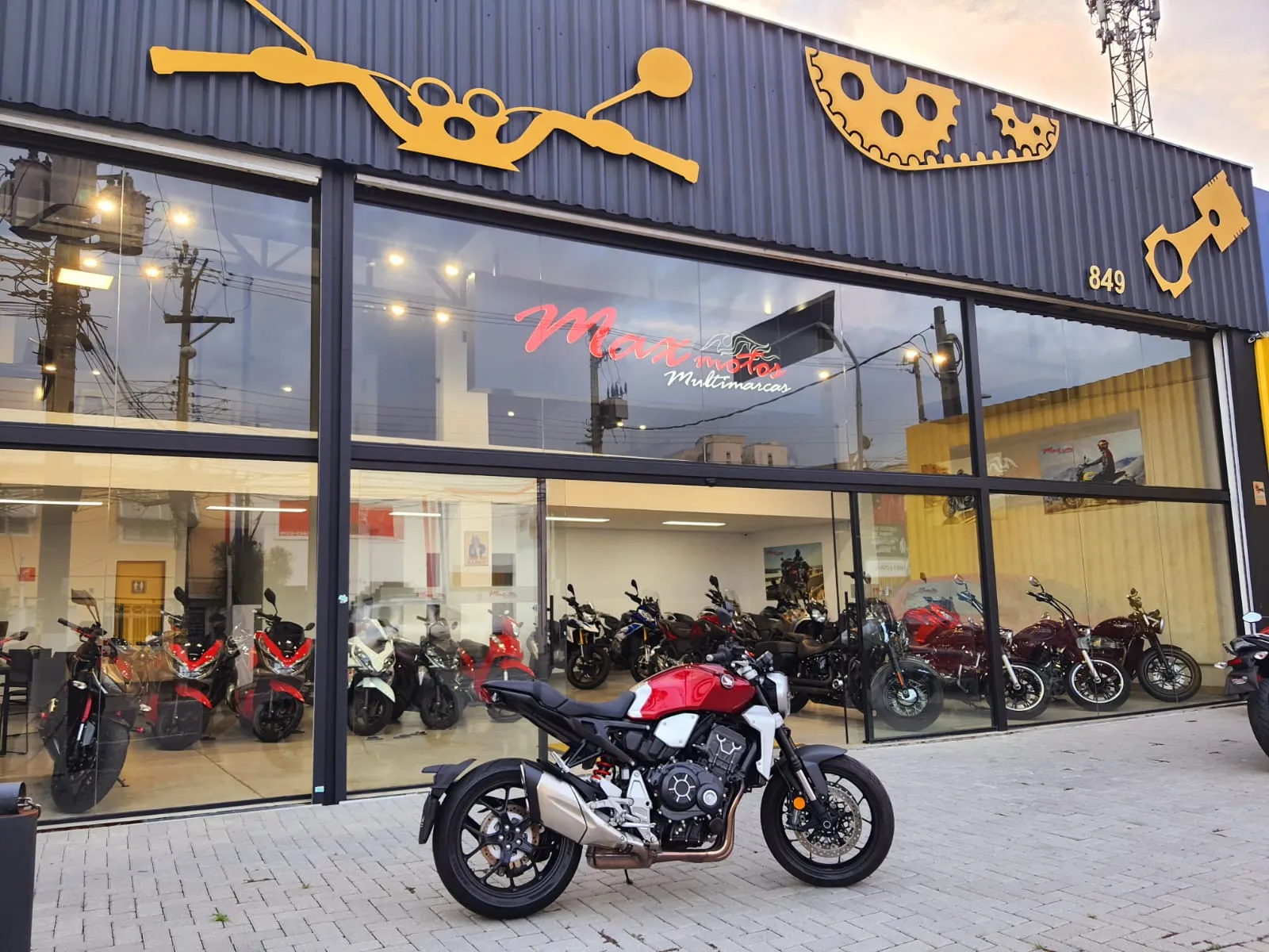 Fachada da loja Max Motos - Guarulhos - SP