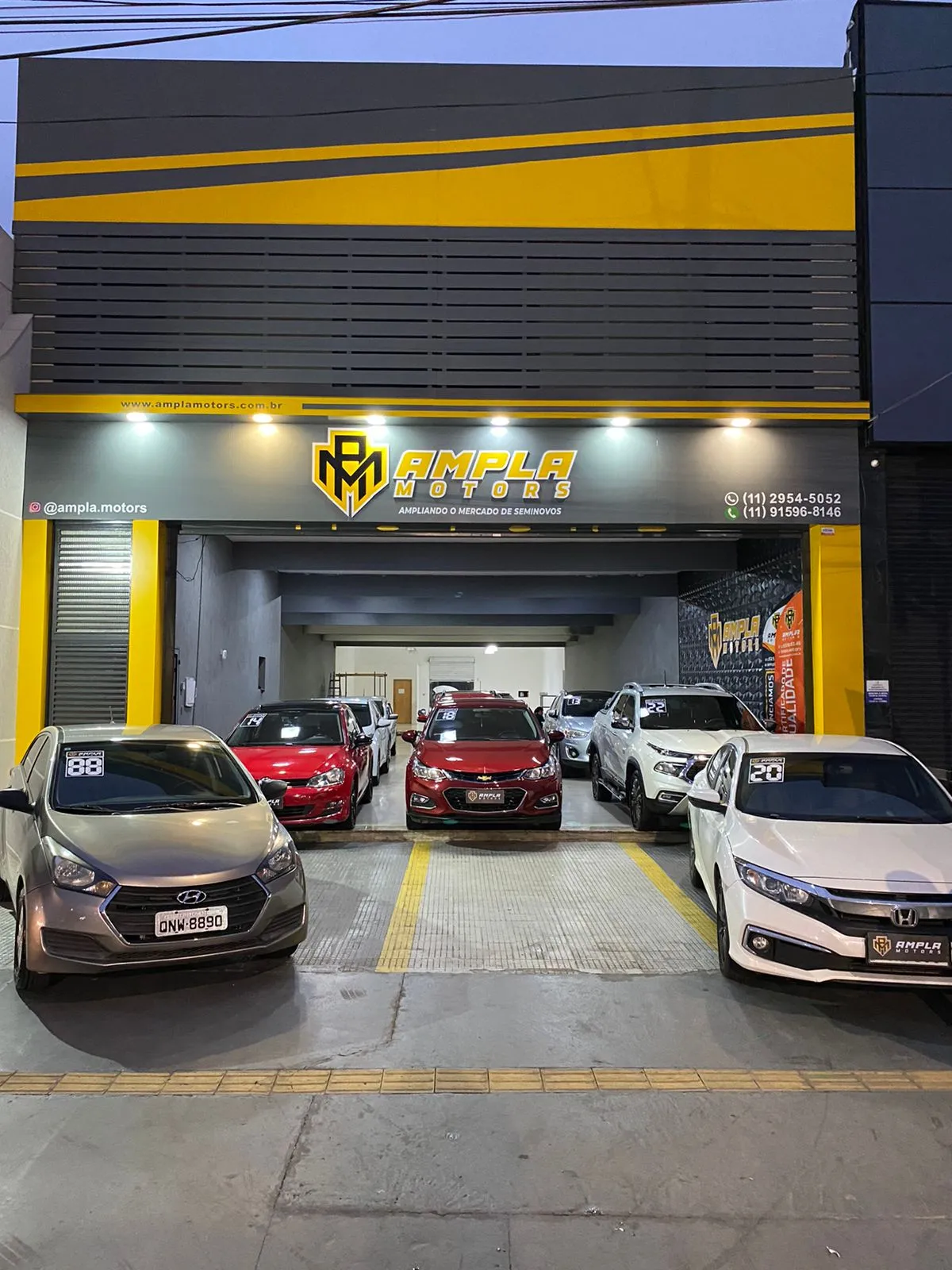 Fachada da loja AMPLA MOTORS - São Paulo - SP