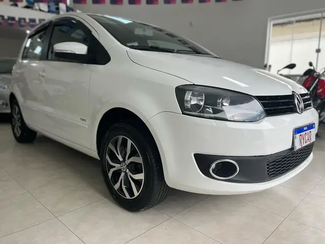 Carro Volkswagen Fox 2014 1.6 VHT (Flex)