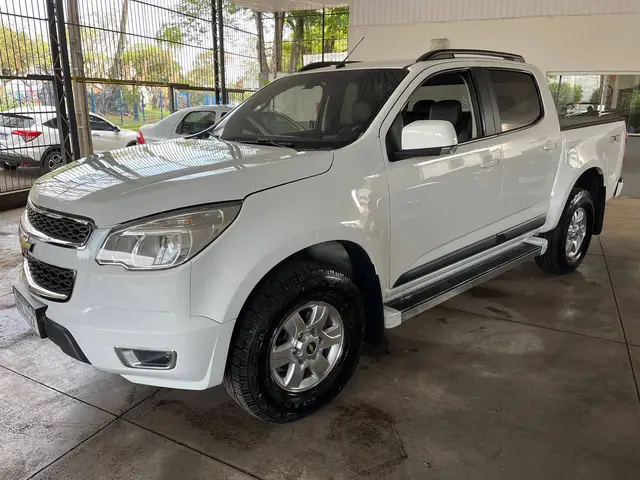 Carro Chevrolet S10 Cabine Dupla 2013 S10 2.8 CTDI LT 4WD (Cabine Dupla)