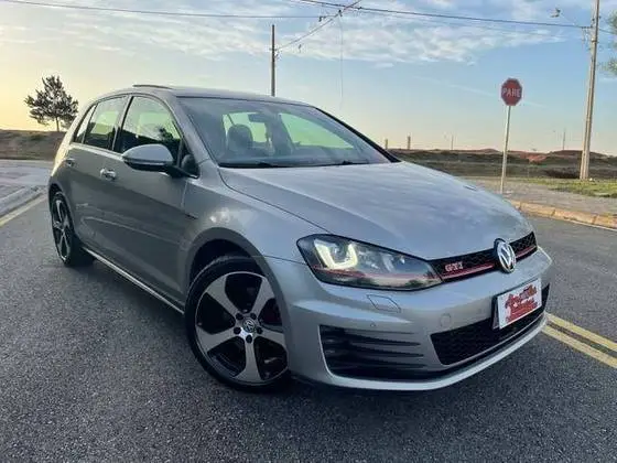 Volkswagen Golf GTI 2.0 TSi DSG