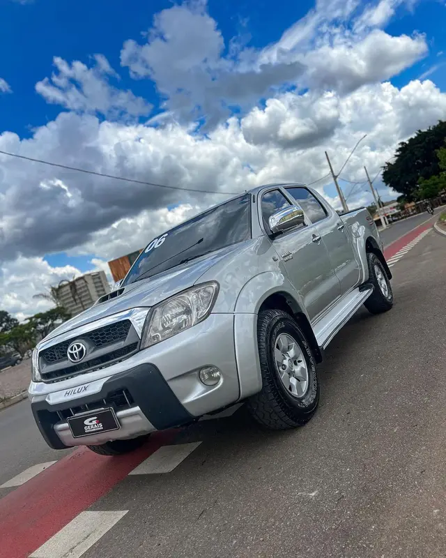 Carro Toyota Hilux Cabine Dupla 2006 Hilux SRV 4x2 3.0 (cab. dupla)