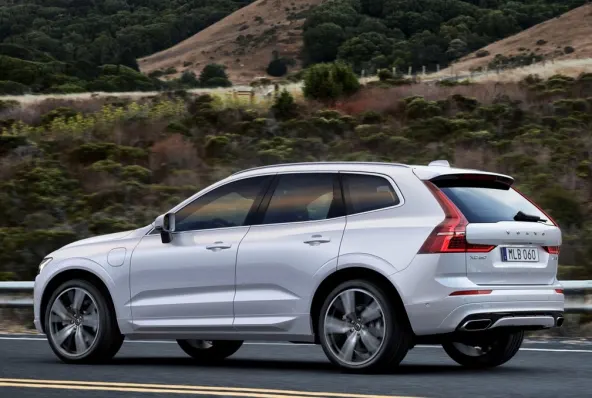 A Volvo alerta que a bateria é o item que mais requer cuidado no carro híbrido. Nessa quarentena é importante deixar o nível de bateria acima de 25%...