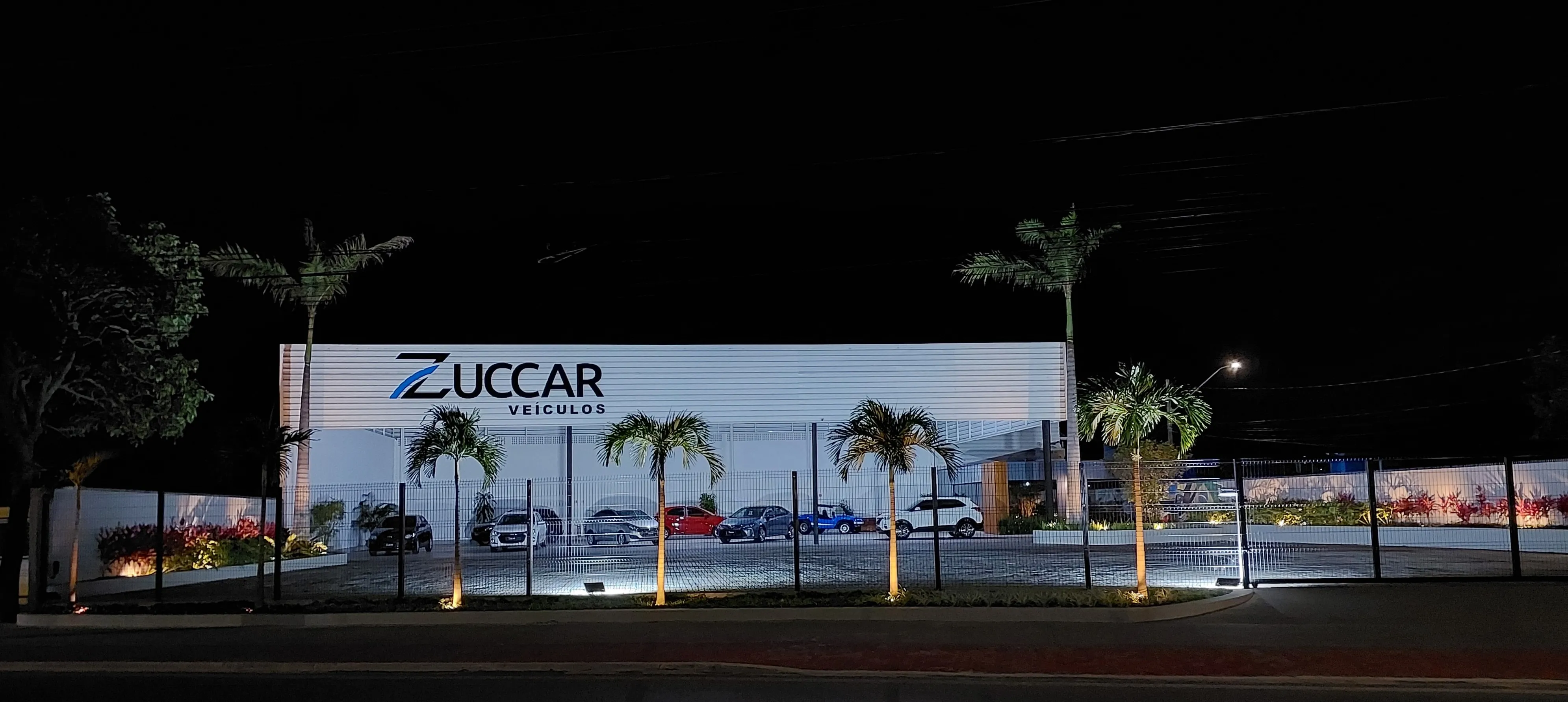 Fachada da loja ZUCCAR VEICULOS LTDA - Vila Velha - ES