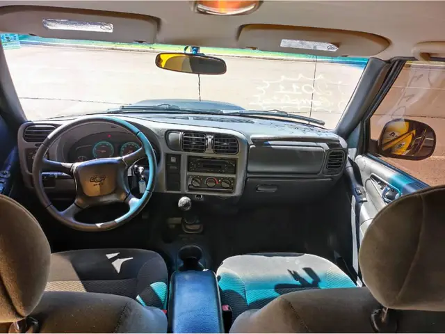 Carro Chevrolet S10 Cabine Dupla 2011 S10 Rodeio 2.4 Flexpower 4X2 (Cab Dupla)