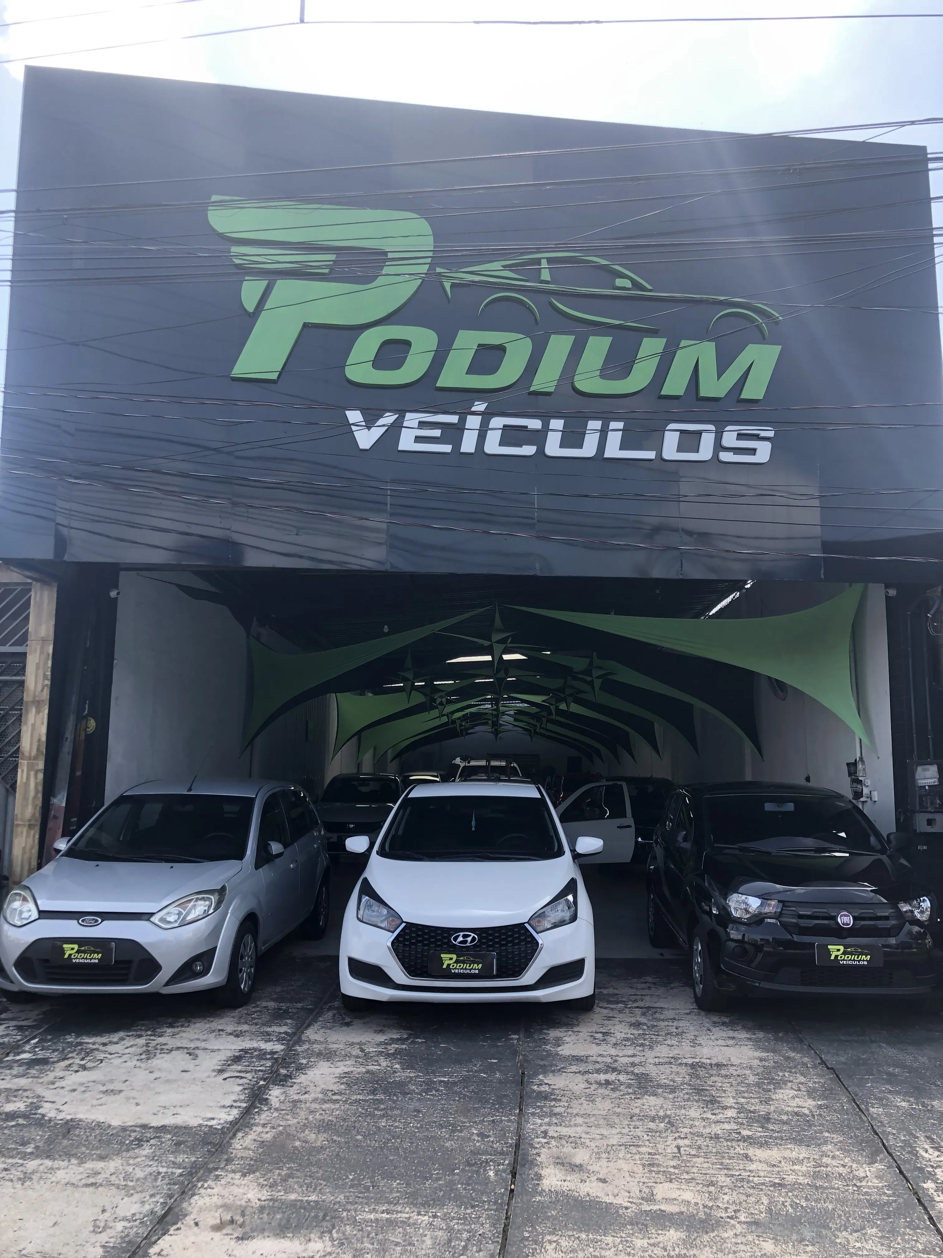 Fachada da loja Veículos à venda em Podium veiculos - Belém - PA | Mobiauto