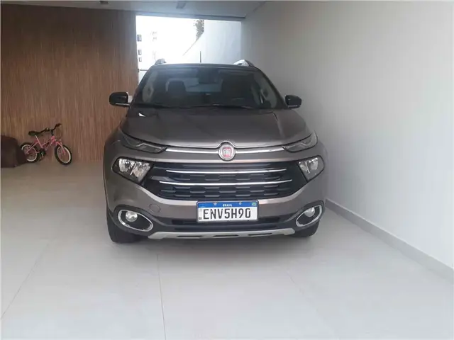 Carro Fiat Toro 2019 Volcano 2.0 diesel AT9 4x4
