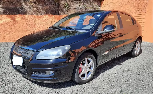 Carro CAOA Chery Cielo Hatch 2011 1.6 16V