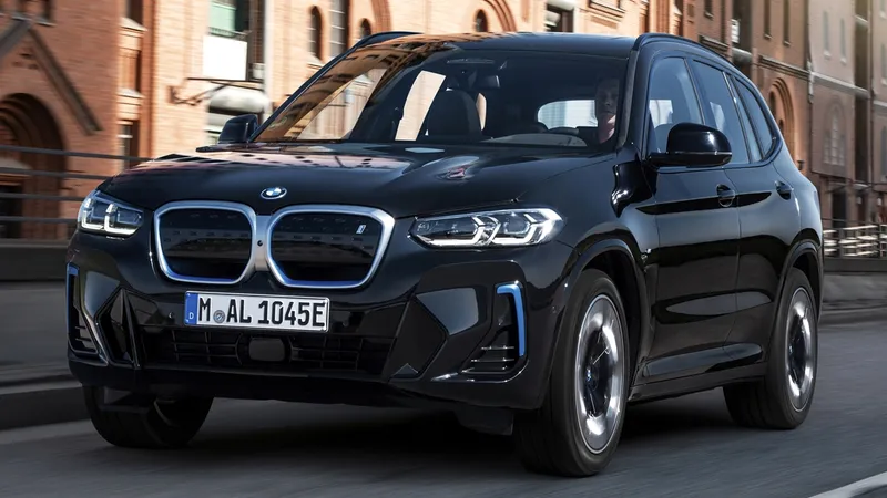 BMW iX3 é adaptação bem-sucedida e faz barulho de nave espacial 