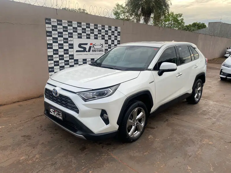 Toyota S 2.5 L AWD HYBRID