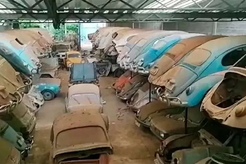 Garagem secreta com mais de 100 carros vem à tona depois da morte do dono