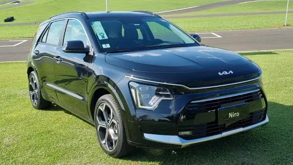 Novo SUV médio tem tudo para tirar sossego do SUV híbrido líder de vendas no Brasil. Afinal, é mais potente, econômico e equipado. Só não tem a mesma popularidade