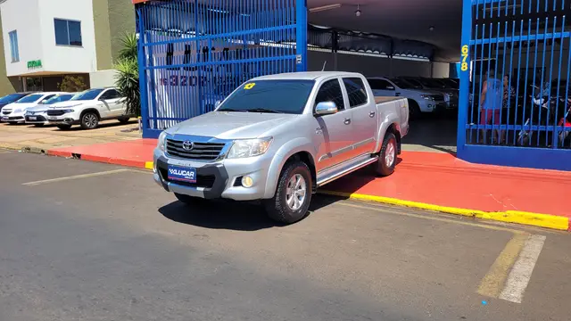 Carro Toyota Hilux Cabine Dupla 2013 Hilux 3.0 TDI 4x4 CD SRV