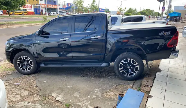 Carro Toyota Hilux Cabine Dupla 2021 SRX 2.8 TDI CD 4x4 (Aut)