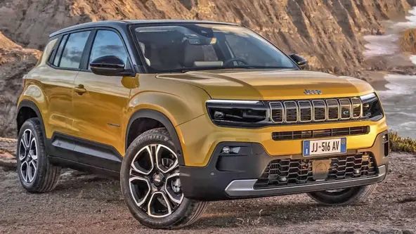 Apelidado de Baby Jeep, crossover menor que o Renegade será elétrico na Europa e híbrido leve flex no Brasil